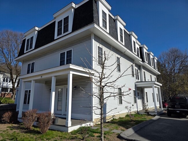 Building Photo - 75 Merriam Ave Unit 5