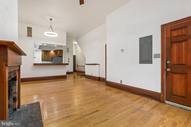 Photo - 1331 T St NW Unidad B