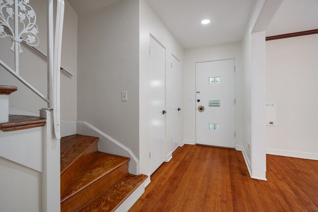Photo - 7248 N Ridge Blvd