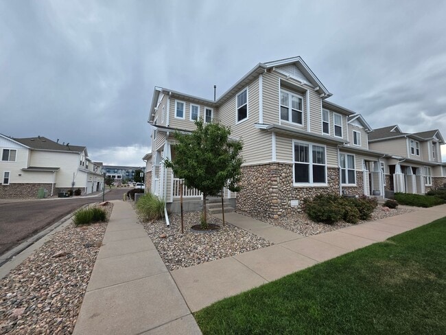 Photo - Stunning 3 Bed 3 Bath Home Near Stetson Hills!!