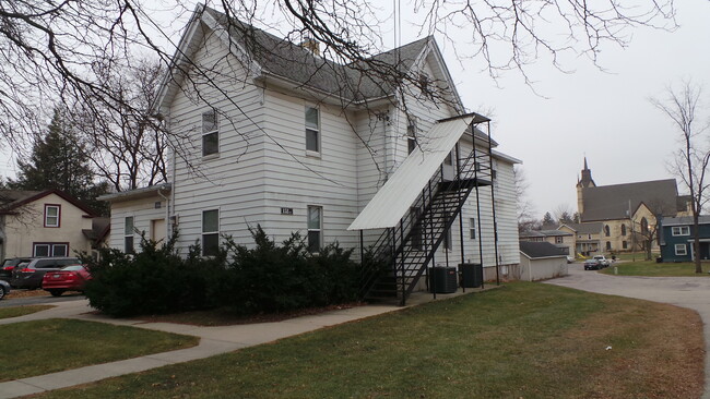 Located 2 blocks from downtown - 154 S Franklin St