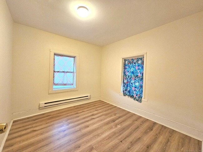 Photo - 6 Frederick Ct Unit 1