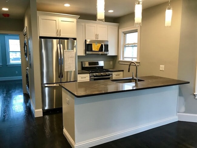 Building Photo - 91 Grant St Unit 3