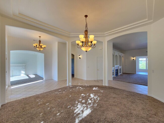 1200 W Canyon Lakes Dr