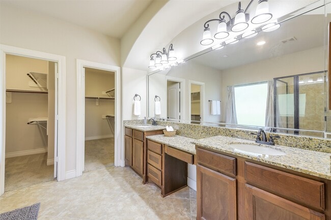 Building Photo - 27906 Colonial Point Dr