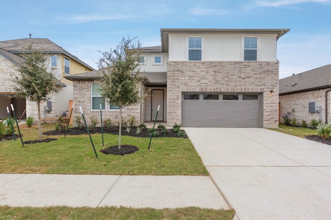 Photo - 1533 Sawmill Xing