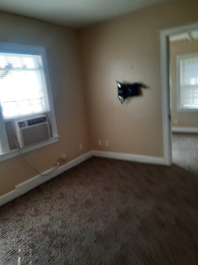 LV Room - 226 E 5th Ave Unit 226 E 5th Apt #1