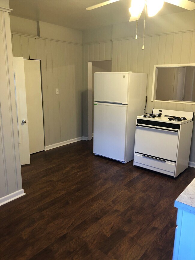 Photo - 1204 Welch St Unit B