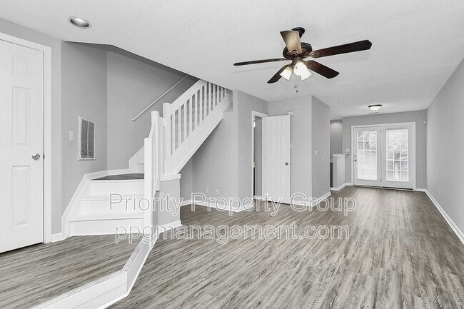 Photo - 9365 Glenwater Dr