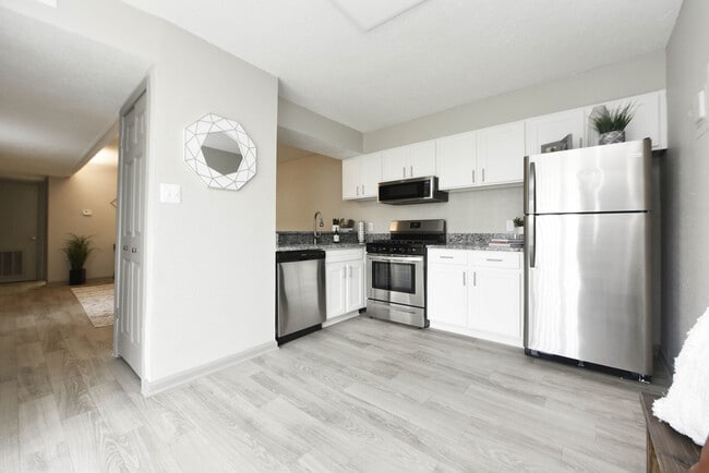 Building Photo - The Palmer on Washington Rental