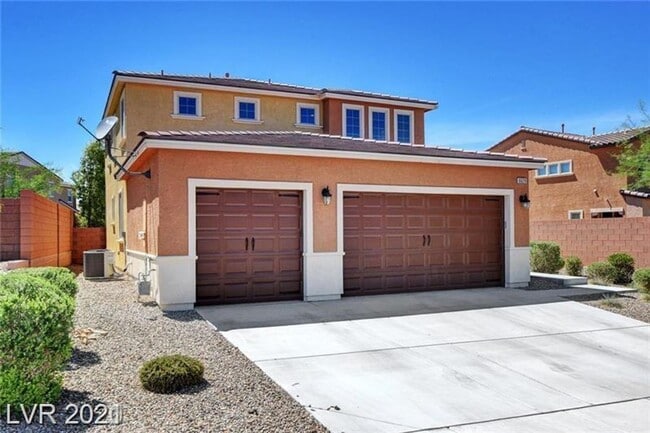 Photo - Gated community - 4 bedrooms - 3 baths