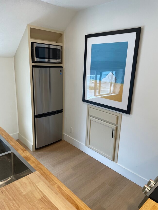 Photo - 103 W Main St Unidad 4