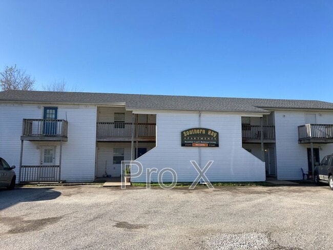 Building Photo - 3802 College View Dr Unit 3802 College View Drive #4