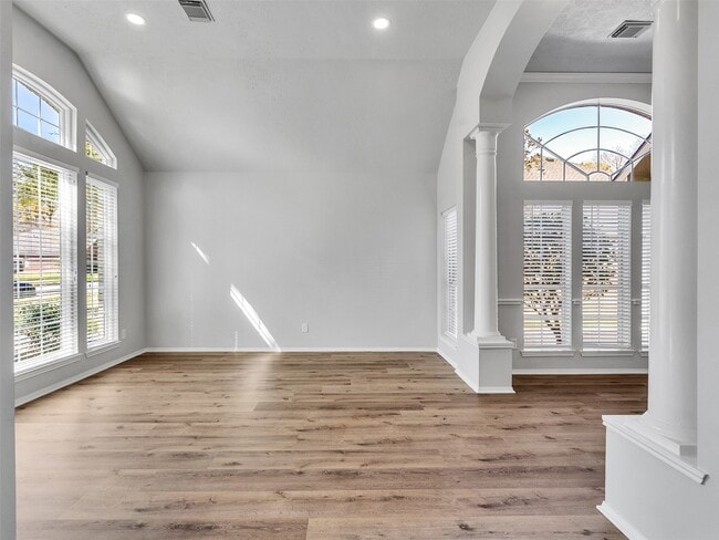 Photo - 30018 Bashaw Dr