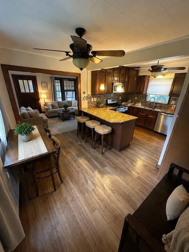 Photo - 11526 Ravenna Rd