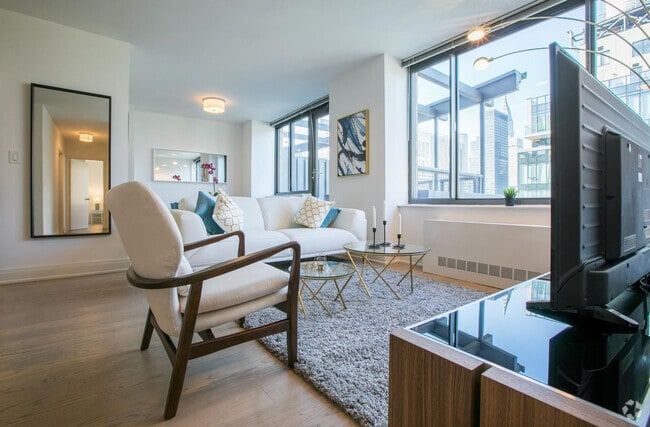 Building Photo - 222 E 34th St Rental