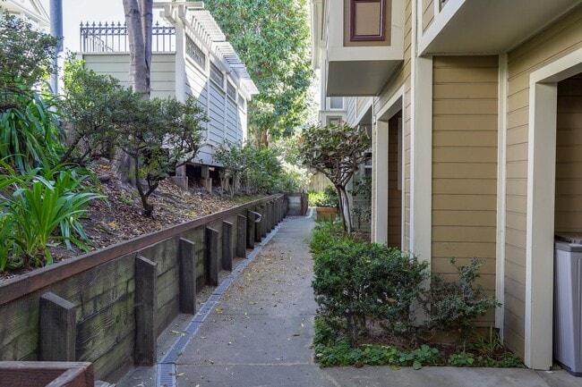 Photo - Sunny Potrero Hill 3BR / 1BA Townhome | Private Yard | YouTube Tour