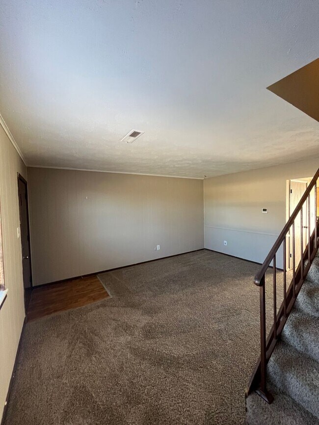 Photo - 2 bedroom 1.5 bath townhome in a great location!