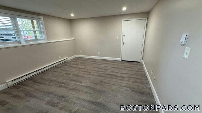 8 Perry St Unit 2