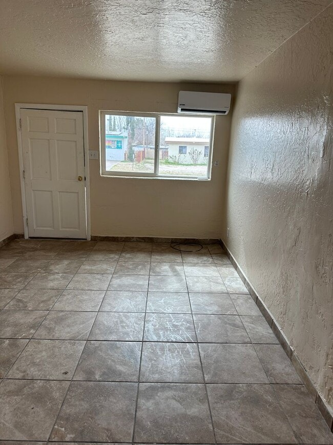 Photo - Great 1 Bed 1 Bath located near NMSU