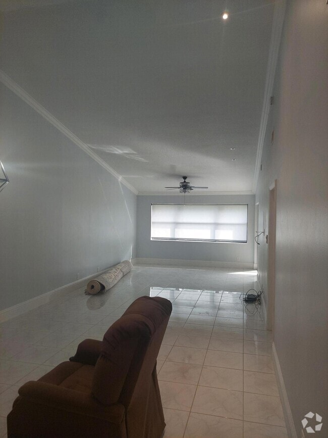 Building Photo - 7590 Tahiti Ln Unit 204 Rental