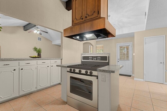 Photo - 4114 Connorvale Rd