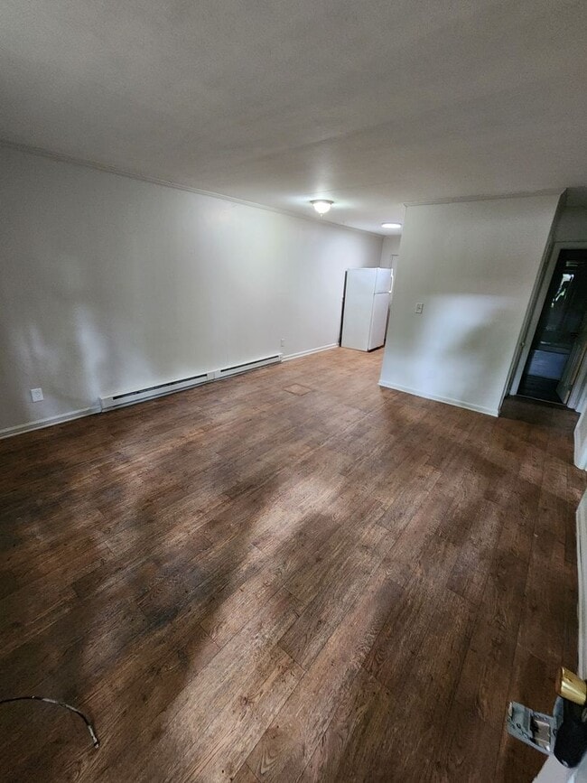 Photo - 2 bedroom, 1 bath available for rent!