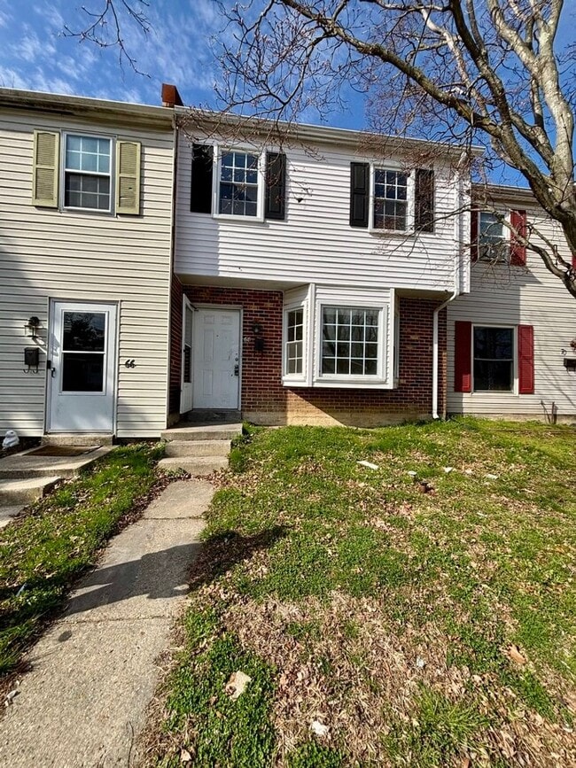 Building Photo - 68 Village Dr