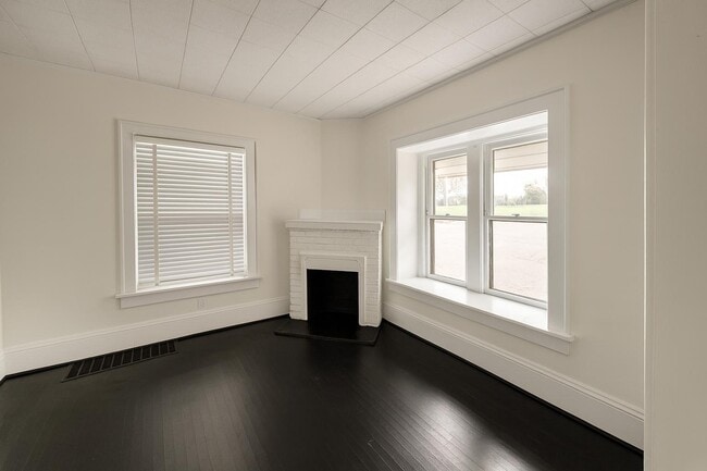 Photo - 159 Oak Park Dr