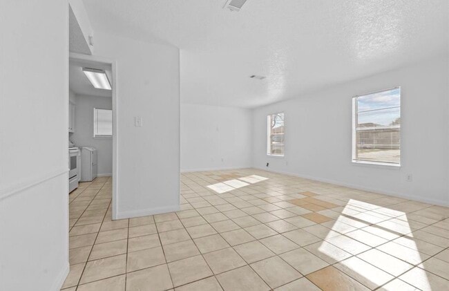 Photo - 3428 Lantern Ln