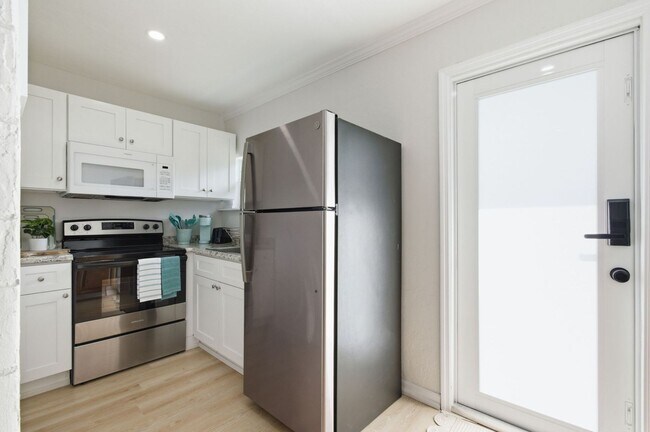 2147 Washington Ave Unit B
