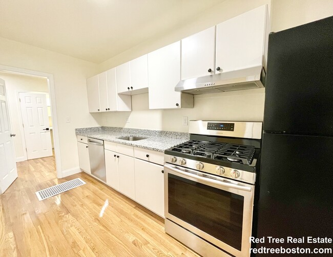 Photo - 523 E 3rd St Unit 1