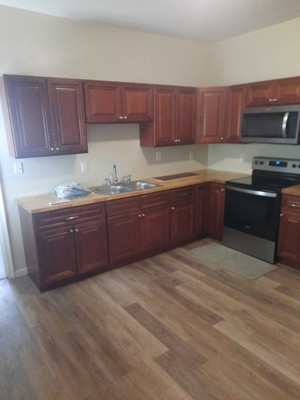 Building Photo - 305 W Berwick St Rental