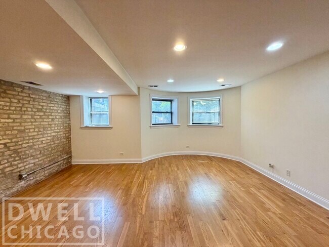 Photo - 2822 N Albany Ave Unit G
