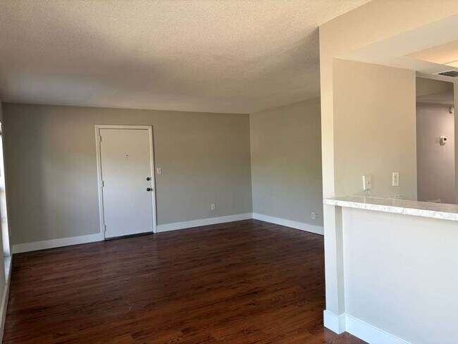 Photo - P167 - LMB #108 Unit P167 - LMB - 2202 57th St S, #108