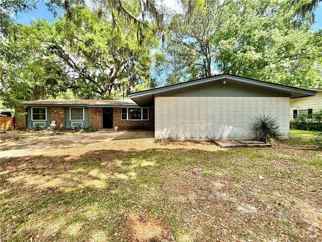 Building Photo - 12434 Largo Dr Rental