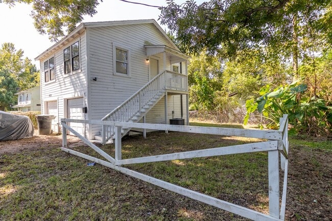 Photo - Cozy and Affordable 2 Bedroom Garage Apt in 77705!