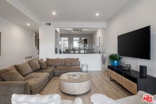 Photo - 17165 Palisades Cir