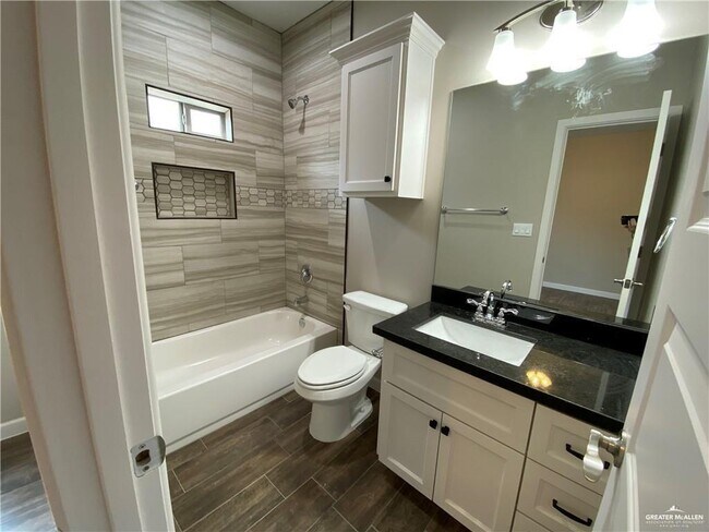 Photo - 10 Taft St Unit 4