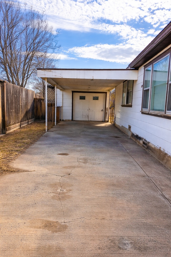 Photo - 1012 Crescent