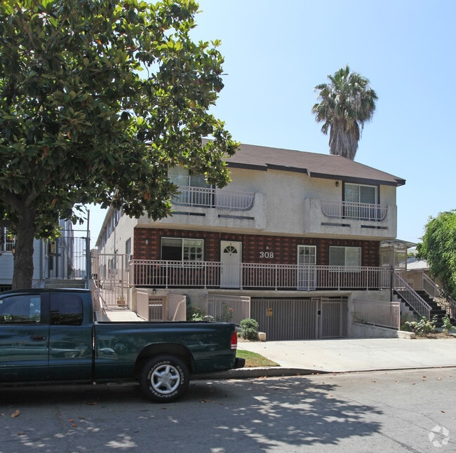 Building Photo - 308 E Valencia Ave