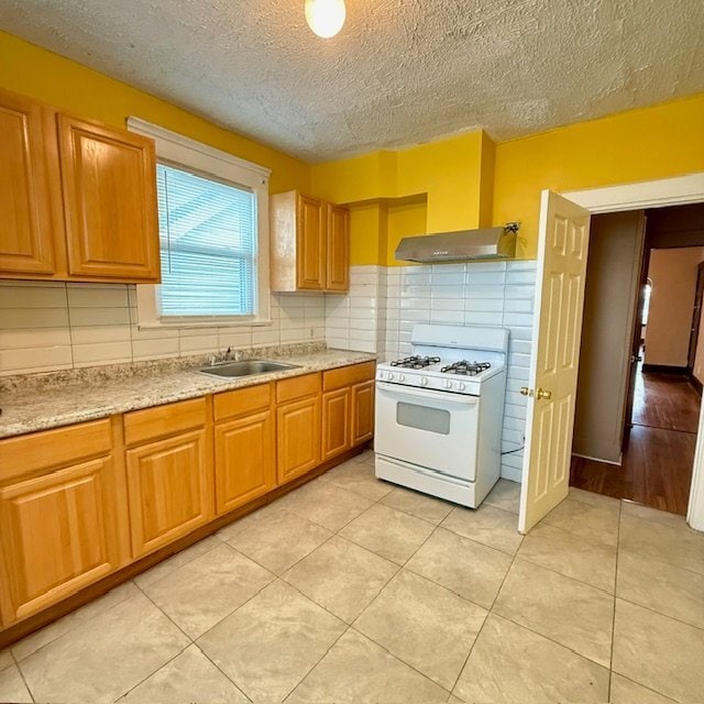 Photo - 48 Elmwood Ave Unit 2