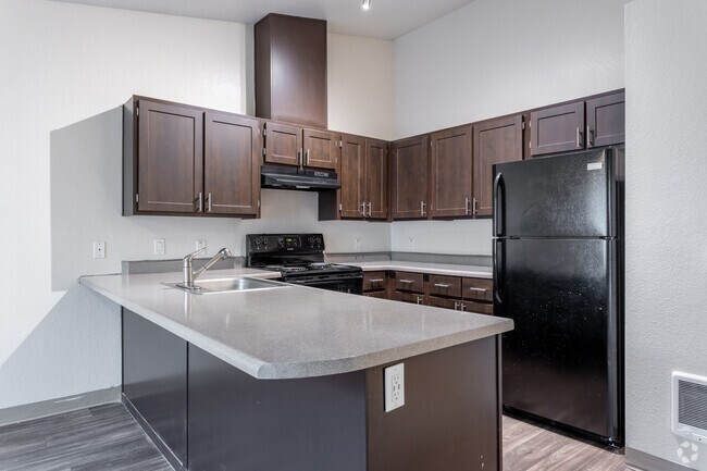 2BR, 2BA - 1,057 SF