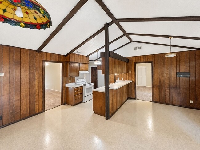 Photo - Spacious single-story rental offering 3 bedrooms, 2 full baths and approximately 1,405 square fee...
