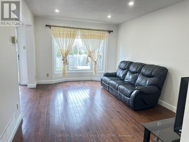 Photo - 152 Observatory Ln