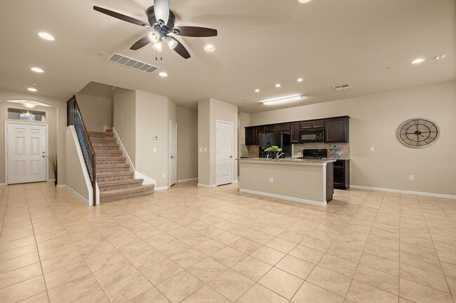 Photo - 2880 Donnell Dr Unit 3402