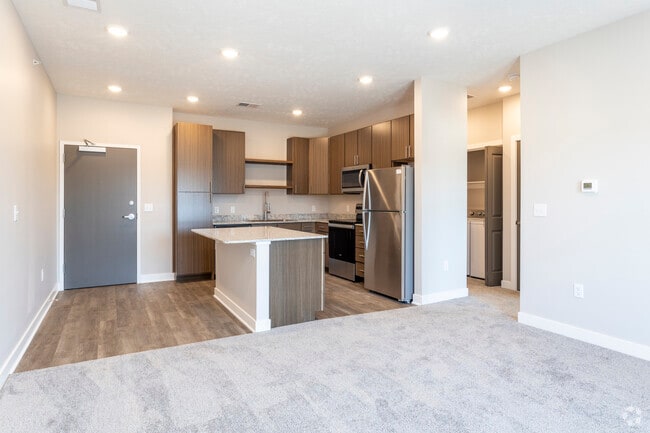 1 HAB, 1 BA - Madison