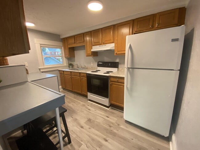 422 S 6th St Unit 1