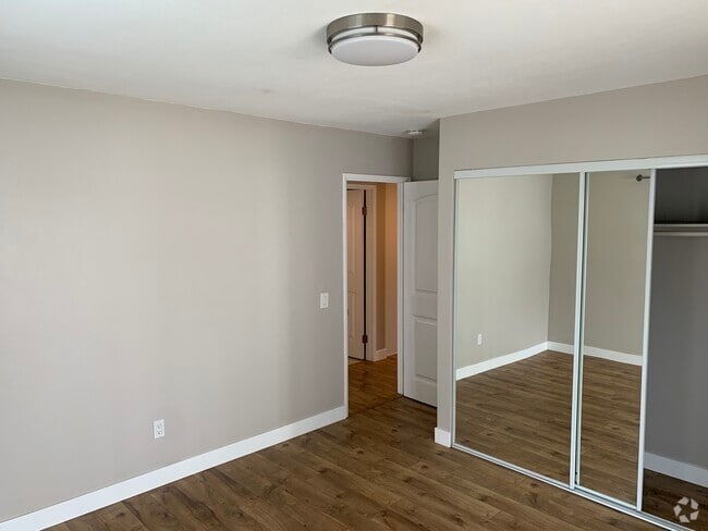 Building Photo - 3673 Cherokee Ave Unit 2 Rental