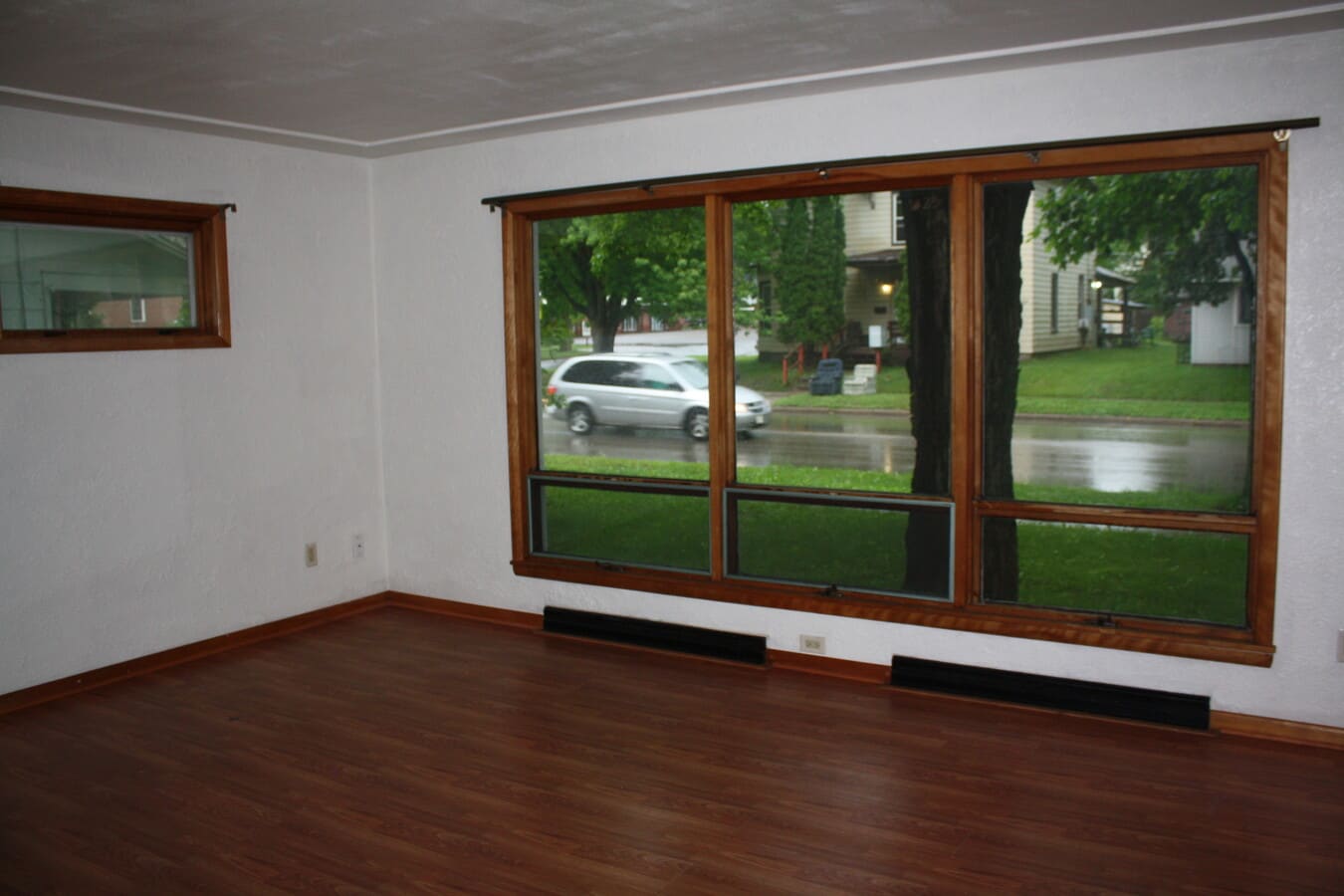 Living Room - 1209 9th St E Casa